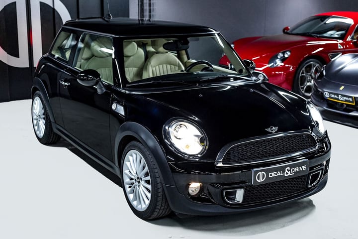 COOPER S (R56) 3 PORTES AUTO GOODWOOD EDITION - 1 OF 1000 - BLACK DIAMOND METALLIC – IMMAT. FR — photo 5/15